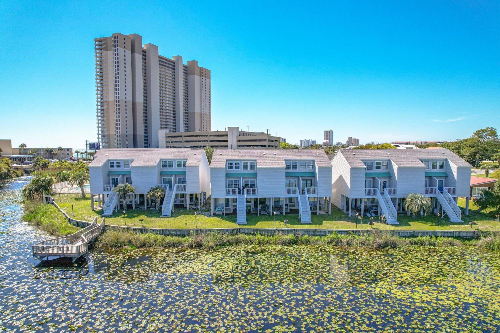 - Lullwater 299 Bottom Floor No Elevator! Holiday home