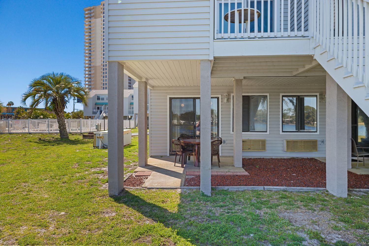 - Lullwater 299 Bottom Floor No Elevator! *